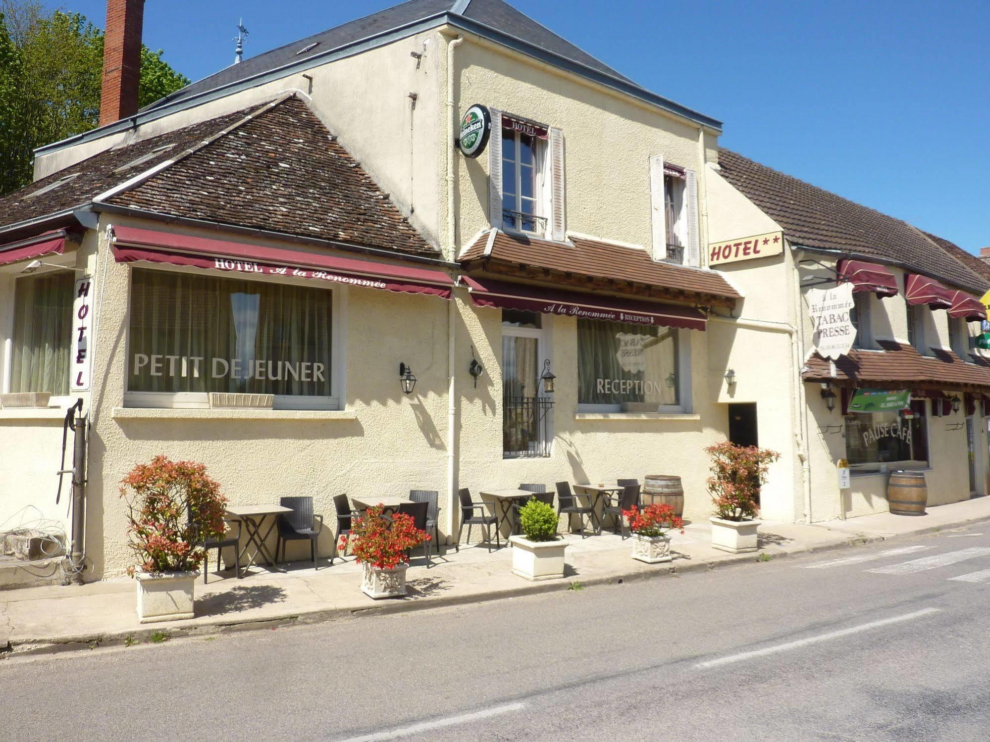 Hotel A La Renommee Saint-Père Exterior foto